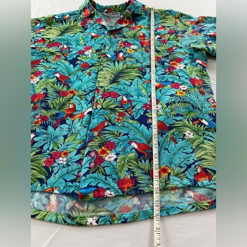 The Bagshaws of St. Lucia true vintage Hawaiian shirt with toucans and parrots. - Picture 6 of 8